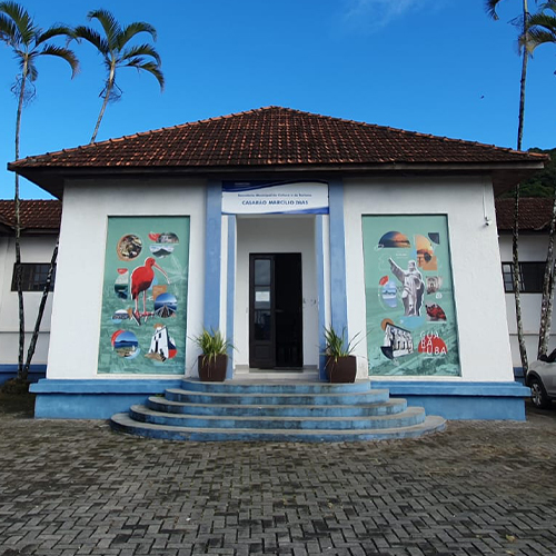 Biblioteca Pública Municipal — portal de turismo de Guaratuba
